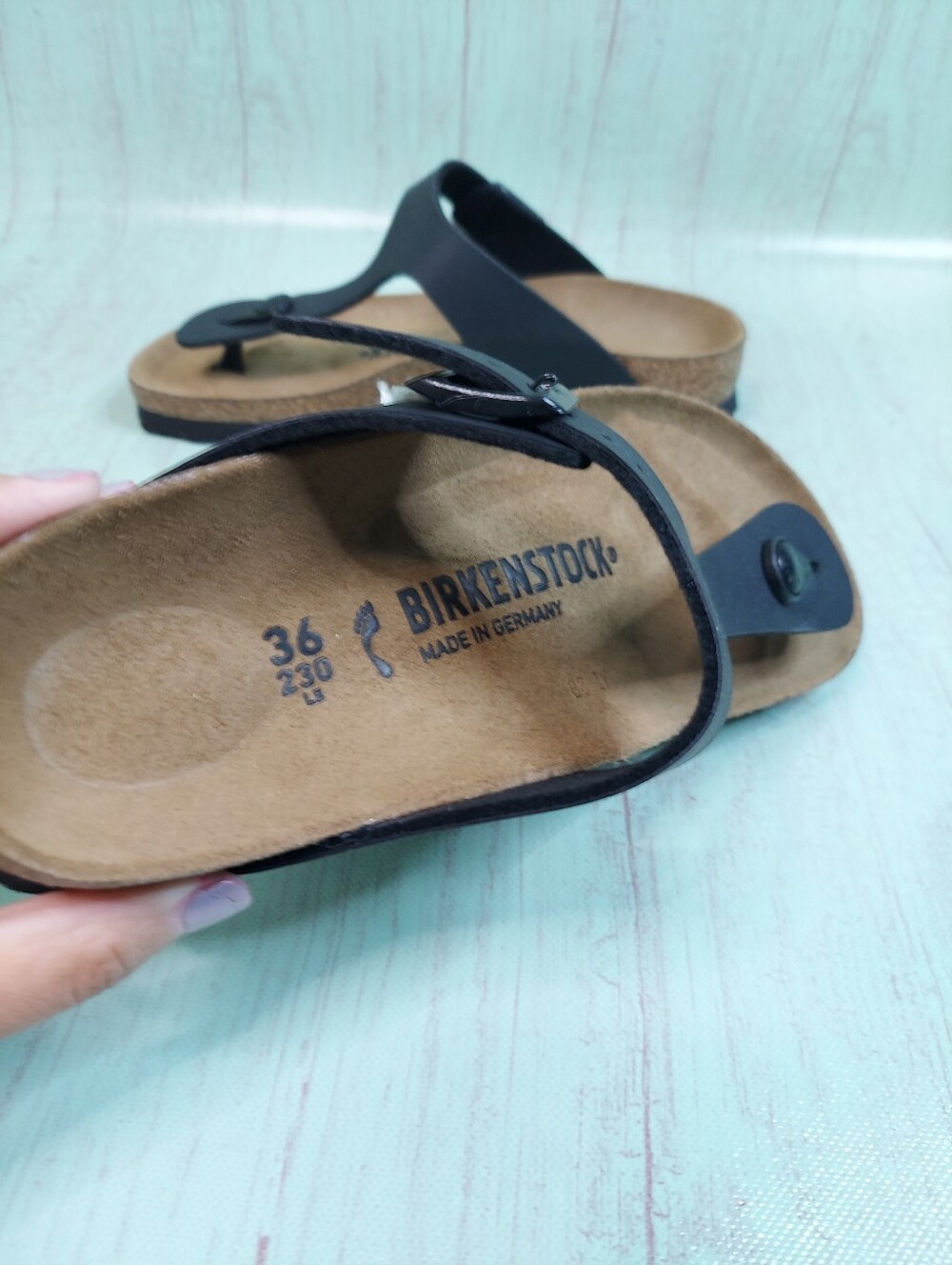 Birkenstock Gizeh Black Leather Sandals Sz 36 L5 - Picture 8 of 15